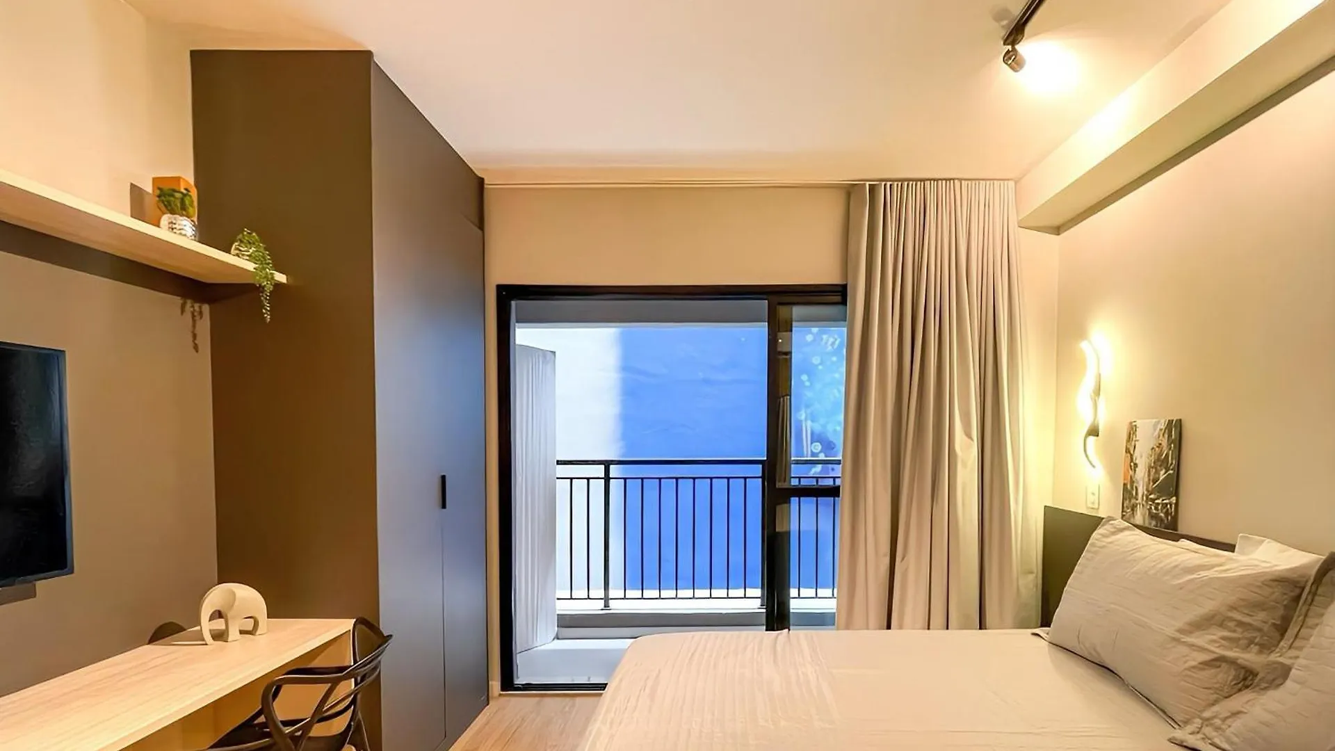 Casa de Férias Condominio Com Piscina Ao Lado Do Parque Buenos Aires São Paulo Brasil